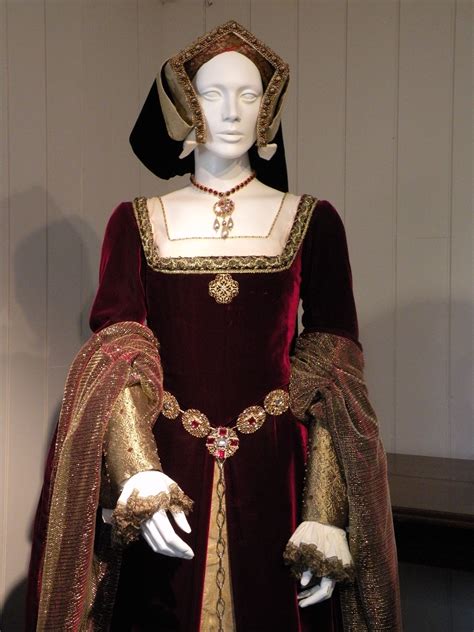 tudors dresses from that period.